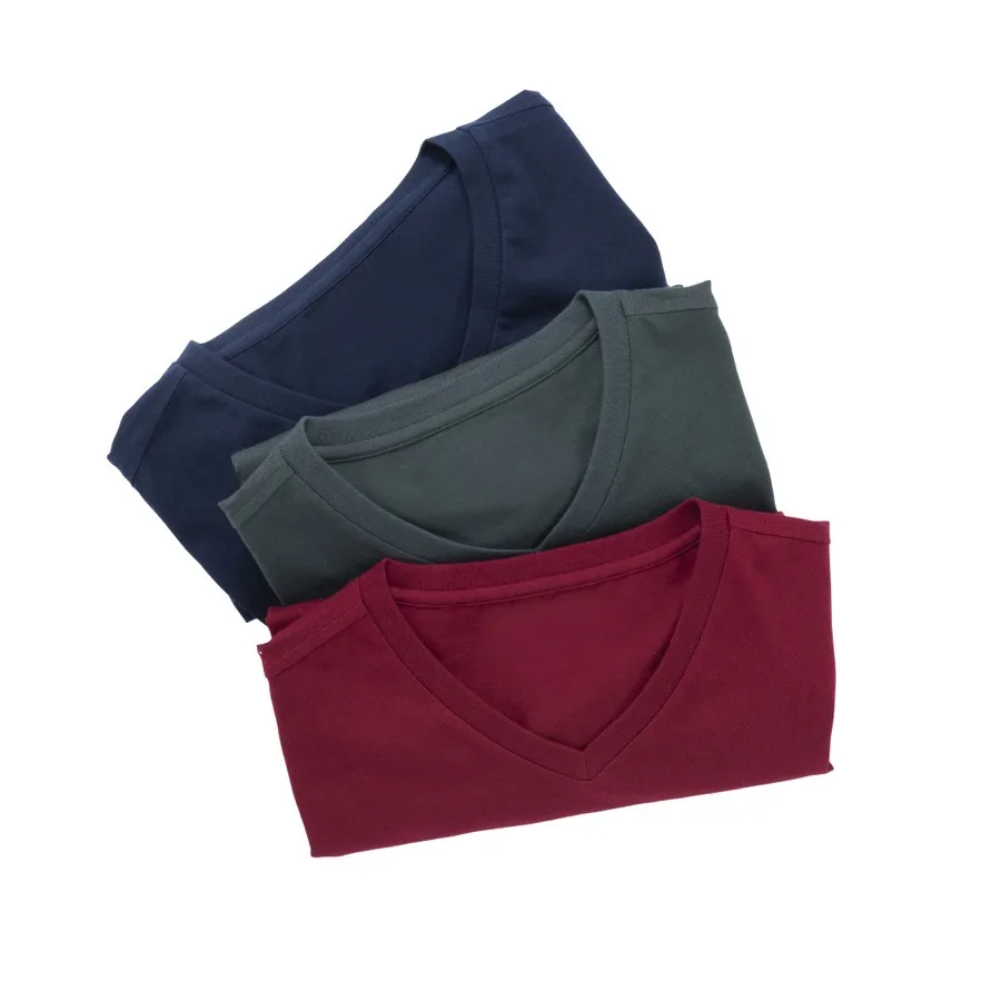 Camisetas casual dobladas en distintos colores